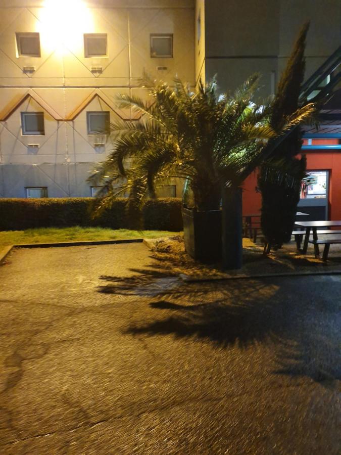Hotelf1 Lyon Isle D'Abeau Ouest St Exupery Saint-Quentin-Fallavier Eksteriør bilde